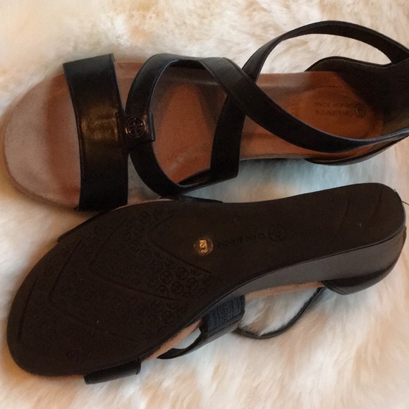 GIANI BERNINI WEDGE BLACK WOMEN SANDALS SIZE 8.5 - Picture 8 of 8